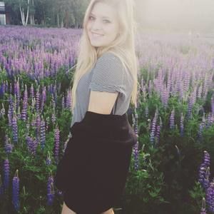 Meet your Posher, Maya